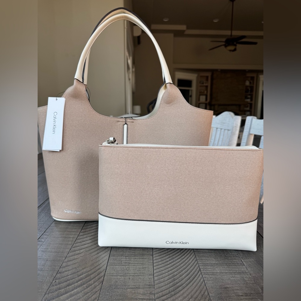Calvin Klein Beige and White Tote Bag Set (NWT)